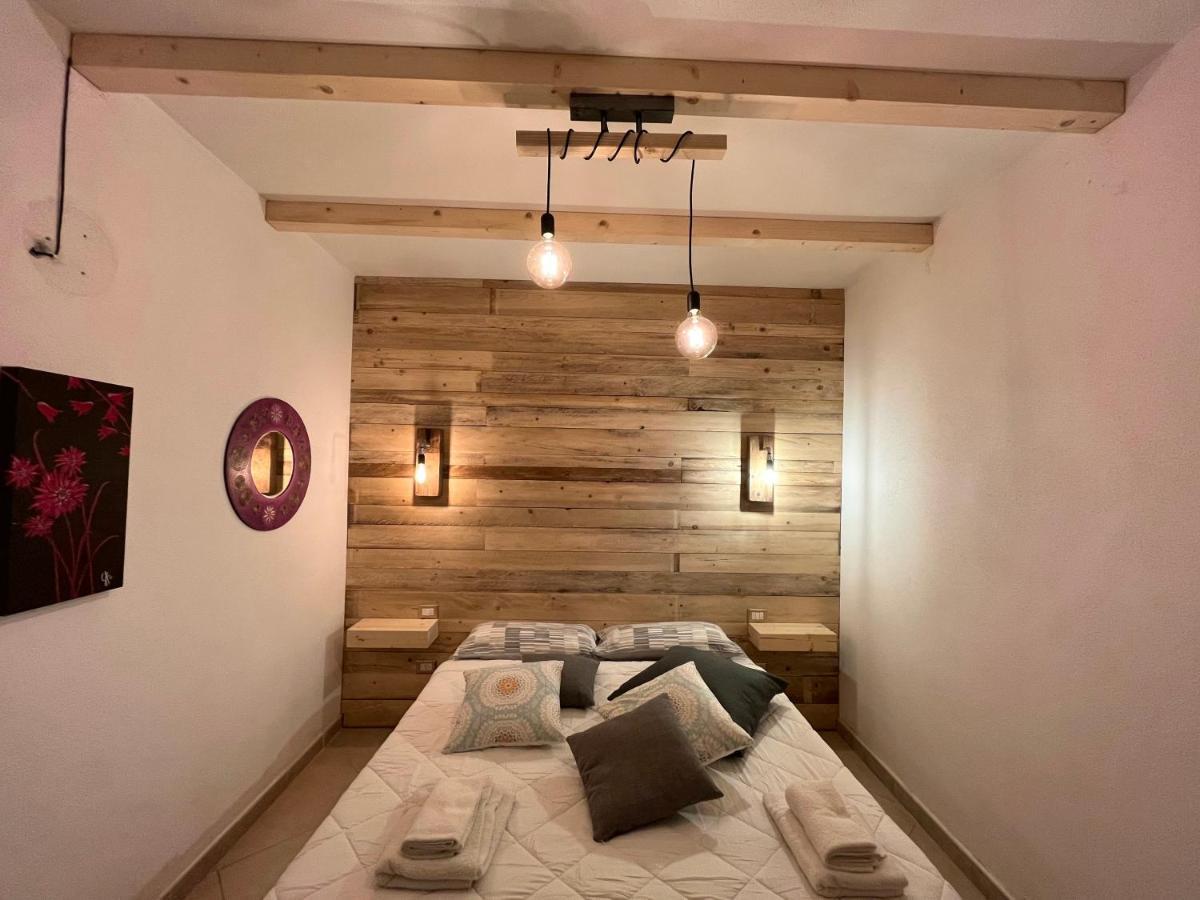 Iknos Guest House Olbia Eksteriør billede
